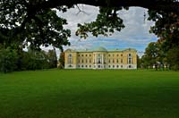 Mezotne palace from park